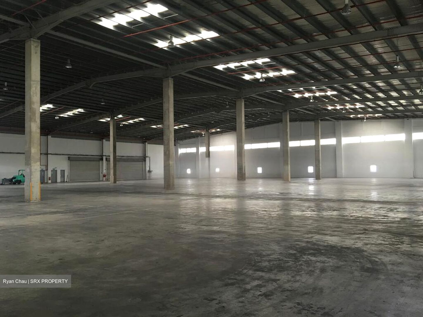 Ibm Place (D16), Warehouse #472989511